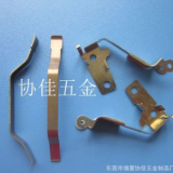 燈飾鋁管專業(yè)不銹鋼卡扣彈片沖壓件 不銹鋼熱處理本黃色扣片