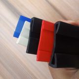 供應(yīng)PVC木門密封條 硅膠門窗卡槽式隔音防撞密封條 TPE彈性體膠條