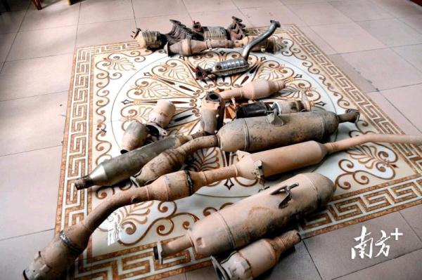 涉案20余起！梅州警方破獲三元催化器被盜系列案件