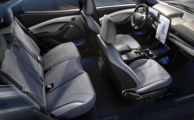 看了美國2021沃德十佳內(nèi)飾，網(wǎng)友：自主品牌內(nèi)飾設(shè)計領(lǐng)先太多！