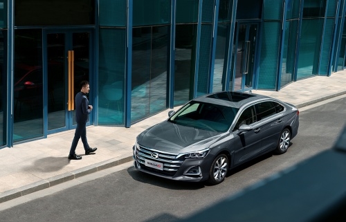 國產(chǎn)最強(qiáng)&ldquo;轎車兄弟&rdquo;來襲！運(yùn)動、家用任君選擇