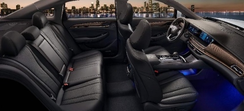 國產(chǎn)最強(qiáng)&ldquo;轎車兄弟&rdquo;來襲！運(yùn)動、家用任君選擇