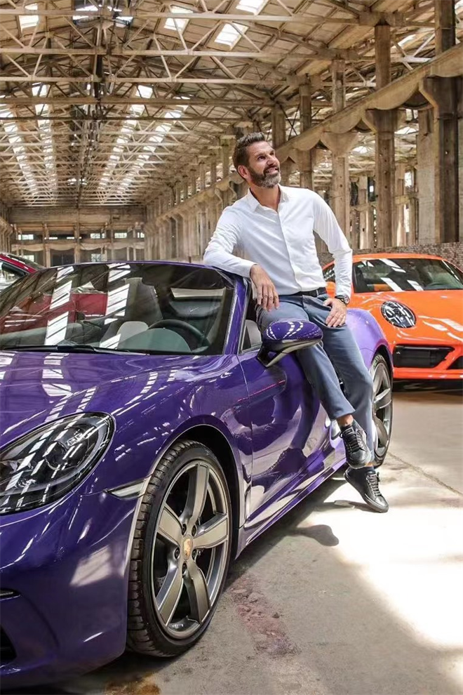 2022成都國際汽車展覽會,保時捷“個性精制顏色”重溫經(jīng)典回歸