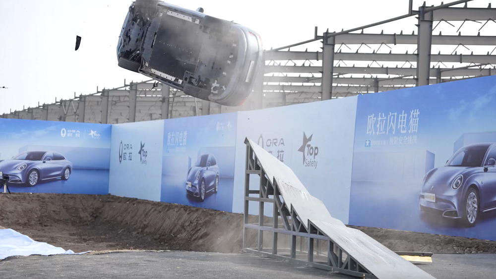 極限安全測試 見證短刀電池高安全品質