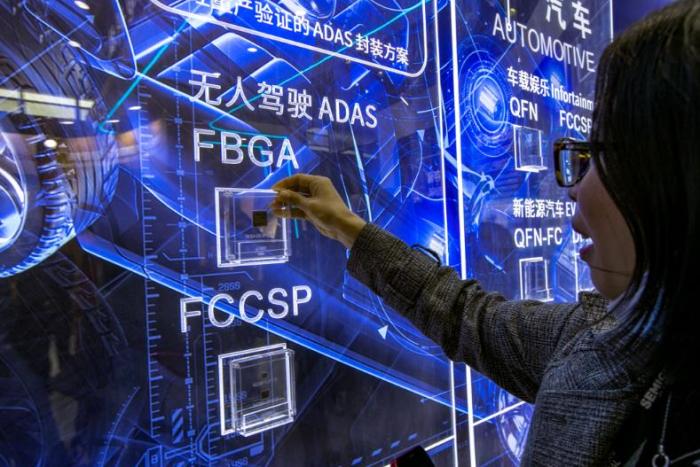 中國新能源汽車，占全球70%+，但汽車芯片自給率僅5%