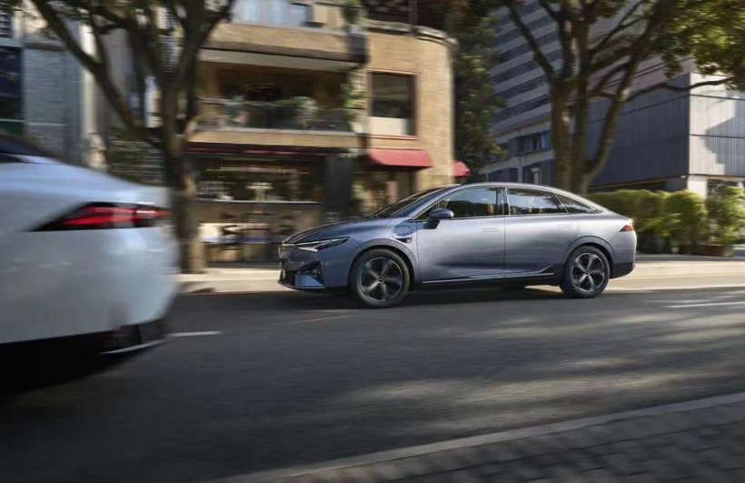 小鵬&ldquo;收心&rdquo;，專注&ldquo;賣車&rdquo;